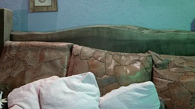 Snapshot of Lilmuh_ chatting on January 17, 2:18 am Lilmuh online show from January 17, 2:18 am