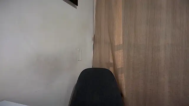 romeolovedark online show from March 25, 3:56 am