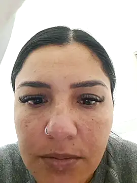 Snapshot of laura_dirtyhot chatting on December 10, 7:26 am laura dirtyhot online show from December 10, 7:26 am