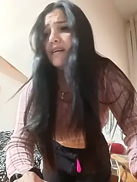 Snapshot of laura_dirtyhot chatting on October 20, 8:09 pm laura dirtyhot online show from October 20, 8:09 pm