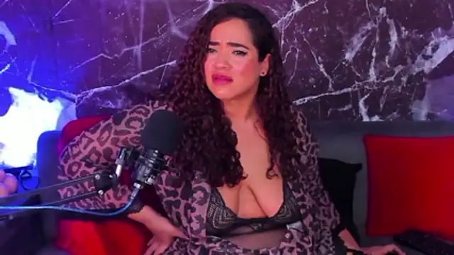 Snapshot of HannaMiills@xh chatting on January 14, 1:17 pm HannaMiillsxh online show from January 14, 1:17 pm