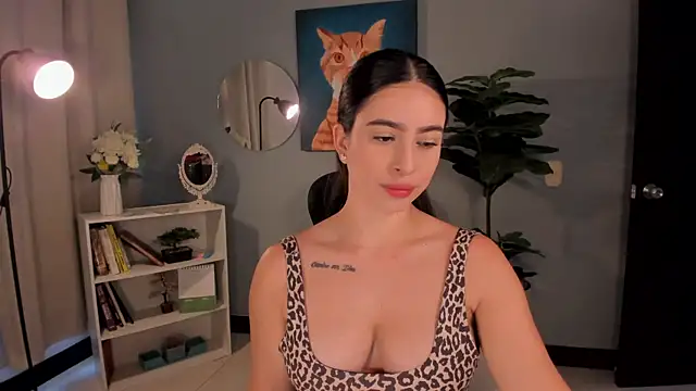 Snapshot of LiaPearce chatting on January 13, 1:49 pm LiaPearce online show from January 13, 1:49 pm