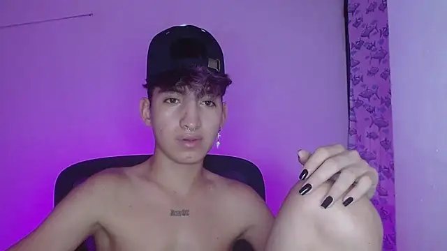 littlextreme online show from February 19, 7:50 am