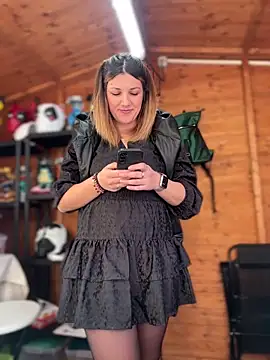 Snapshot of DaisyVibesss chatting on December 31, 1:52 pm DaisyVibesss online show from December 31, 1:52 pm