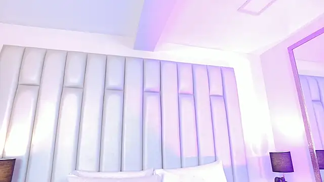 aandreaperez online show from March 10, 6:35 pm