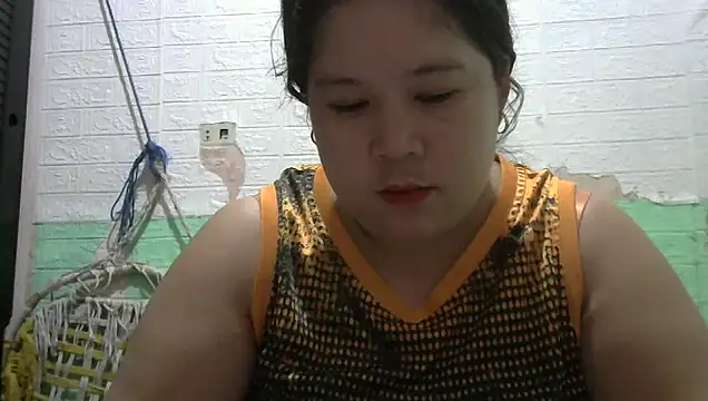 hotsexylyn online show from October 6, 7:28 am