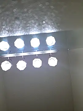 Snapshot of StallionMilf chatting on October 28, 2:31 pm StallionMilf online show from October 28, 2:31 pm