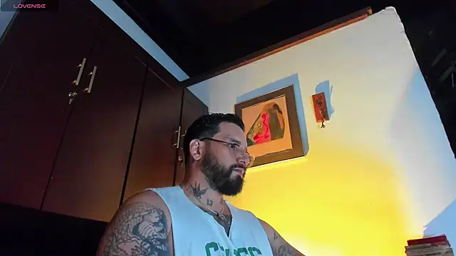 CamiloGray  online show from May 12, 1:52 pm