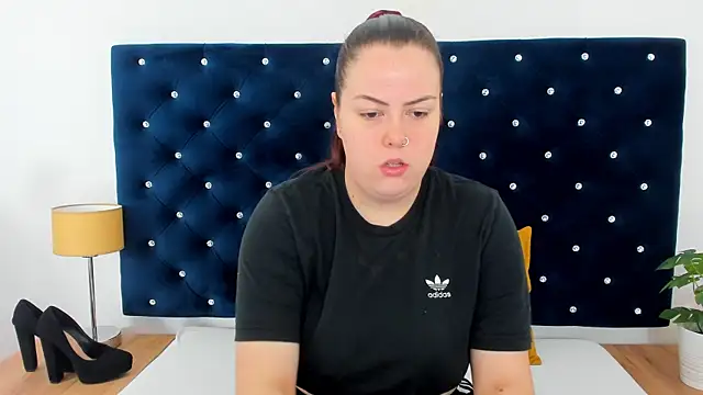 Snapshot of EvaLick chatting on October 28, 6:39 am EvaLick online show from October 28, 6:39 am