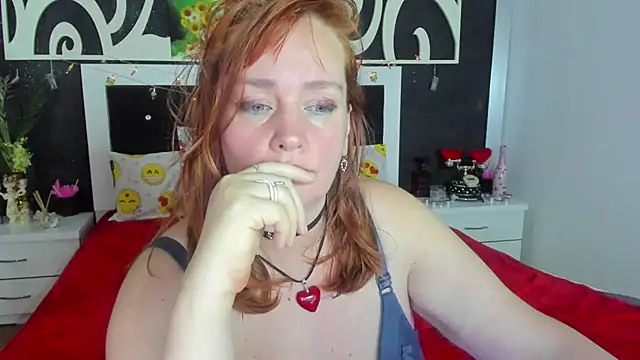 Snapshot of SinFulTitsDD chatting on December 2, 10:34 pm SinFulTitsDD online show from December 2, 10:34 pm