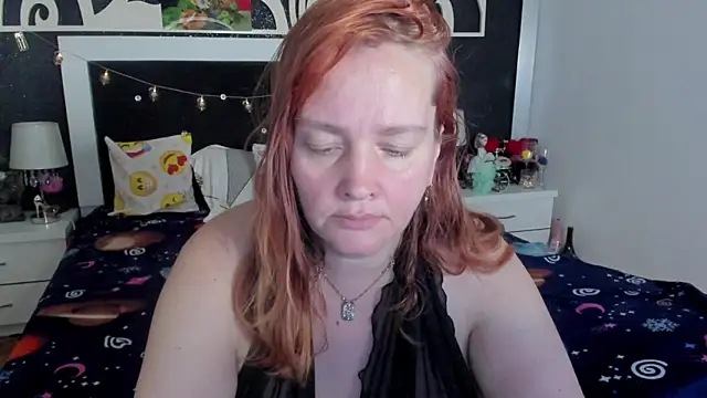 Snapshot of SinFulTitsDD chatting on February 26, 9:58 pm SinFulTitsDD online show from February 26, 9:58 pm