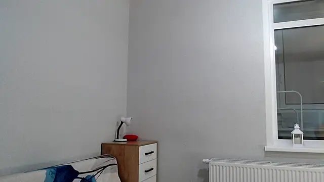 Snapshot of increible_della chatting on December 8, 6:28 pm increible della online show from December 8, 6:28 pm