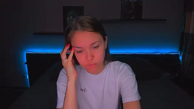 AlexaBarkley online show from April 6, 12:52 am