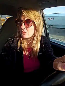 Snapshot of SheIsSomething chatting on February 15, 12:37 am SheIsSomething online show from February 15, 12:37 am