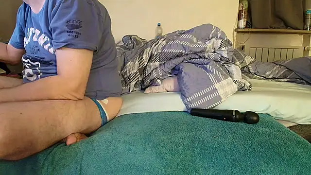 Snapshot of HotBiPaar chatting on November 20, 11:04 pm HotBiPaar online show from November 20, 11:04 pm