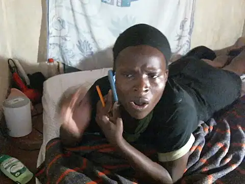 Snapshot of cute-shamza chatting on December 15, 4:50 am cute-shamza online show from December 15, 4:50 am