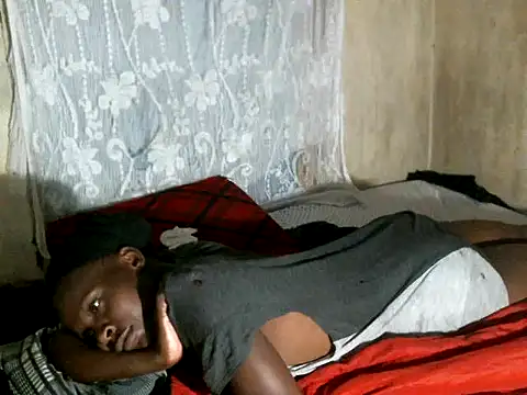 Snapshot of cute-shamza chatting on February 14, 5:10 pm cute-shamza online show from February 14, 5:10 pm