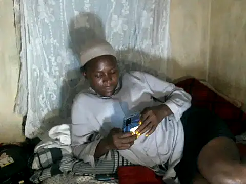 Snapshot of cute-shamza chatting on February 28, 5:47 pm cute-shamza online show from February 28, 5:47 pm