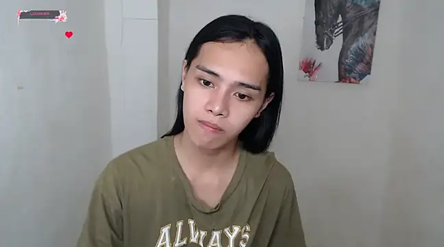 Snapshot of shecutie69 chatting on February 6, 12:43 am shecutie69 online show from February 6, 12:43 am