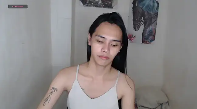 Snapshot of shecutie69 chatting on February 25, 9:20 am shecutie69 online show from February 25, 9:20 am