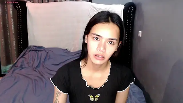 Snapshot of shecutie69 chatting on October 14, 9:48 pm shecutie69 online show from October 14, 9:48 pm