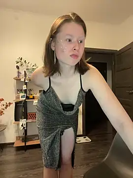 Snapshot of sweetest_pie chatting on December 20, 8:23 pm sweetest pie online show from December 20, 8:23 pm