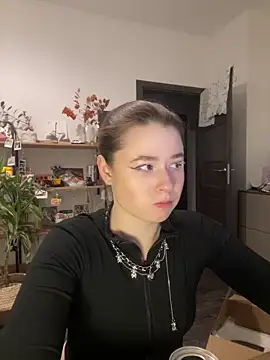 Snapshot of sweetest_pie chatting on February 9, 6:05 pm sweetest pie online show from February 9, 6:05 pm