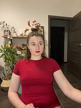 Snapshot of sweetest_pie chatting on February 23, 7:28 pm sweetest pie online show from February 23, 7:28 pm