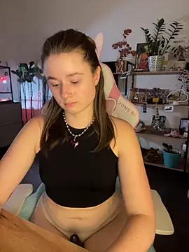 Snapshot of sweetest_pie chatting on September 13, 6:08 pm sweetest pie online show from September 13, 6:08 pm