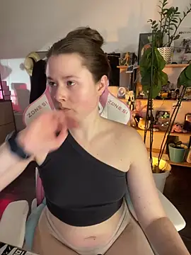 sweetest pie online show from March 24, 8:25 pm