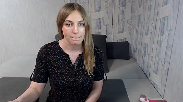 Pilly green  online show from February 6, 9:22 am