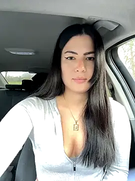 clairewntr online show from December 6, 12:49 pm