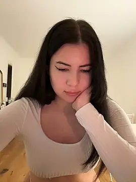 clairewntr online show from January 15, 8:05 pm