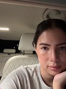 clairewntr online show from October 3, 1:13 am