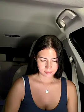 clairewntr online show from October 23, 6:28 pm