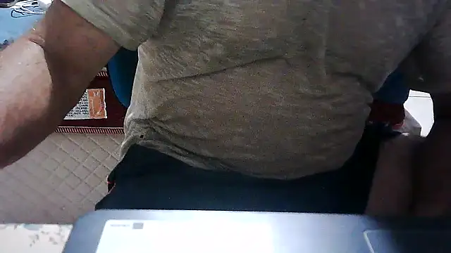 Snapshot of eduar570 chatting on November 6, 12:11 am eduar570 online show from November 6, 12:11 am