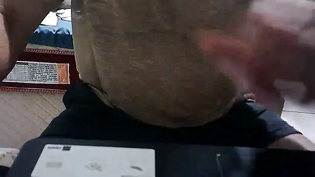 Snapshot of eduar570 chatting on November 11, 12:21 am eduar570 online show from November 11, 12:21 am