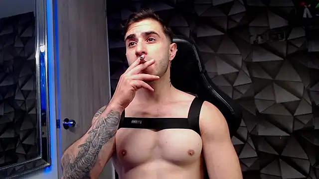 Snapshot of Latino_stud4u chatting on September 14, 8:52 pm Latino stud4u online show from September 14, 8:52 pm