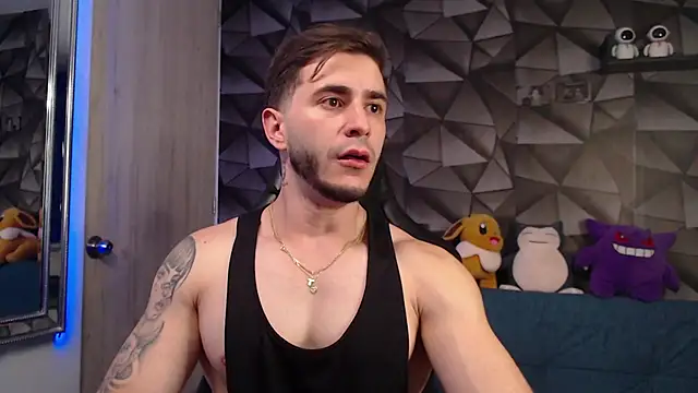 Snapshot of Latino_stud4u chatting on October 22, 1:17 am Latino stud4u online show from October 22, 1:17 am