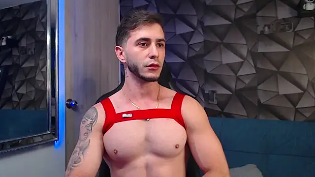 Snapshot of Latino_stud4u chatting on October 23, 10:41 pm Latino stud4u online show from October 23, 10:41 pm