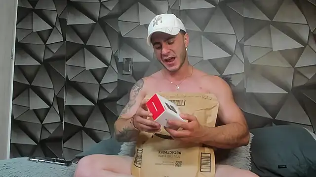 Latino stud4u online show from March 20, 11:31 pm