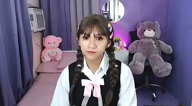 Snapshot of urlovelyfreya chatting on February 18, 7:19 pm urlovelyfreya online show from February 18, 7:19 pm