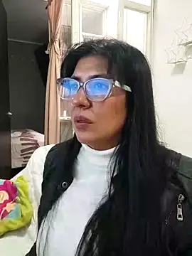 aisha latina online show from February 16, 3:41 pm