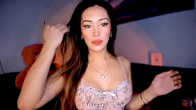 Jasmine Elcock online show from December 17, 9:54 pm