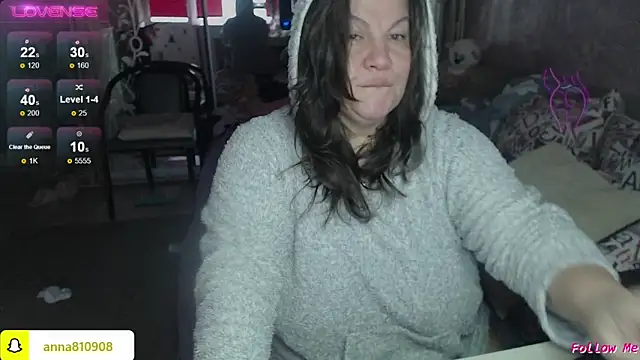 femme fatale1 online show from December 14, 8:41 am