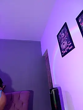 karlablue  online show from April 8, 3:39 am