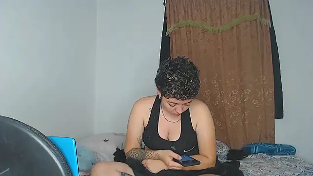 Snapshot of kathy_luisa chatting on May 30, 9:06 am kathy luisa online show from May 30, 9:06 am