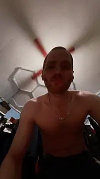 Snapshot of Cloudd_Kingg_Iceyyy chatting on May 25, 1:17 pm Cloudd Kingg Iceyyy online show from May 25, 1:17 pm