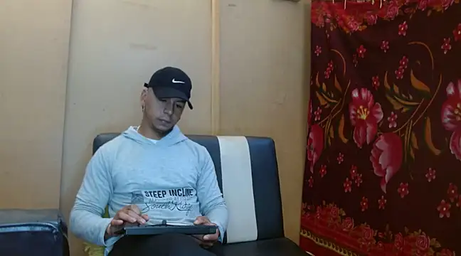 Snapshot of Black_hot266 chatting on December 9, 1:45 pm Black hot266 online show from December 9, 1:45 pm