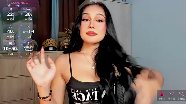 Snapshot of Icon1c_LiLy chatting on June 19, 5:17 pm Icon1c LiLy online show from June 19, 5:17 pm